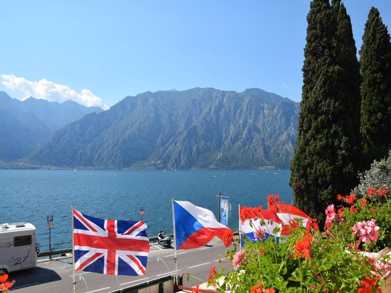 Hotel Vela Azzurra image