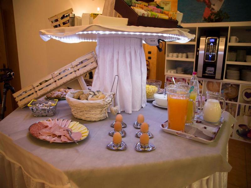 Hotel Vela Azzurra image
