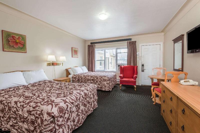 Knights Inn London image