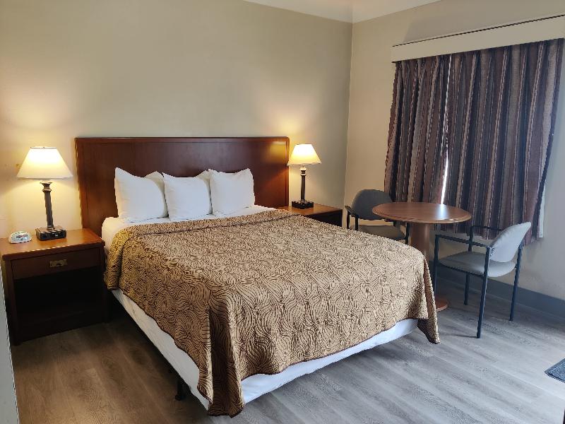 Knights Inn London image
