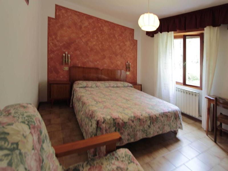 Augusta Garni image