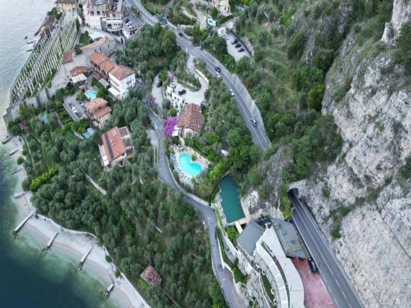 Augusta Garni image