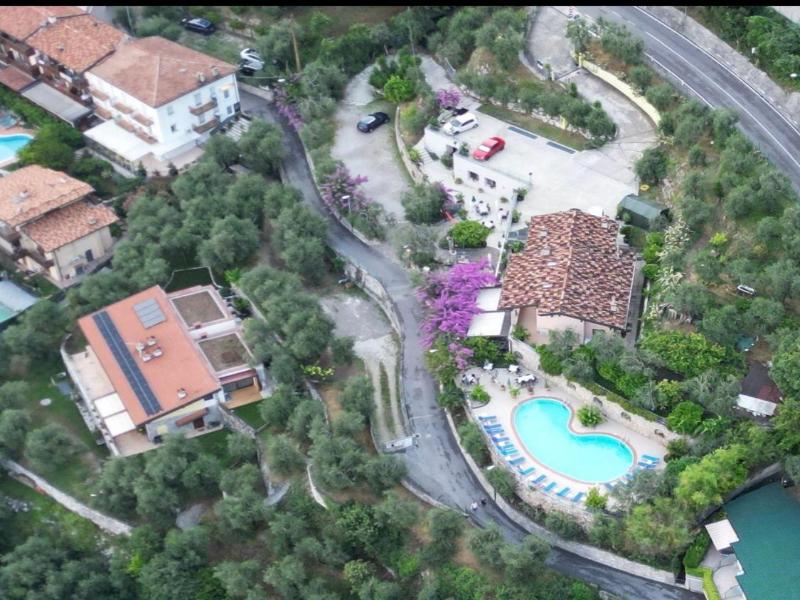 Augusta Garni image