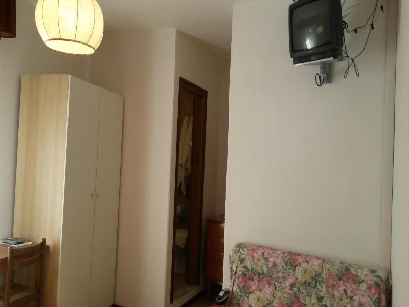 Augusta Garni image