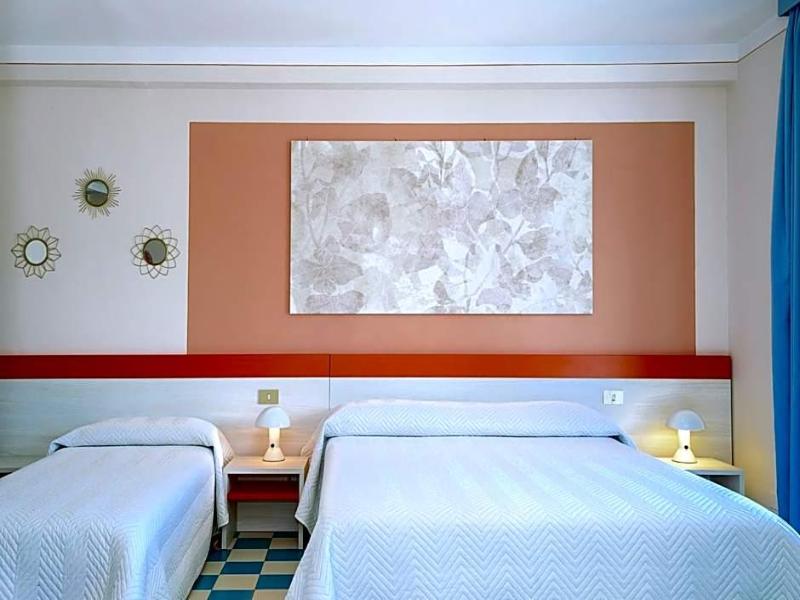 Hotel The Marquee image