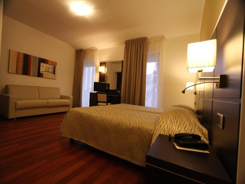 Villa Rosa image