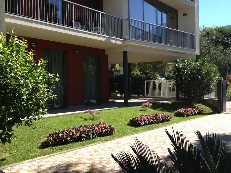 Villa Rosa image