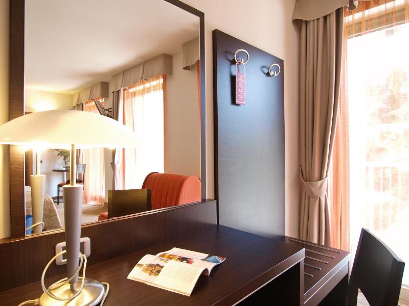 Villa Rosa image