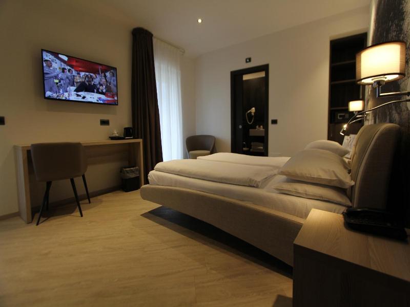 Villa Rosa image