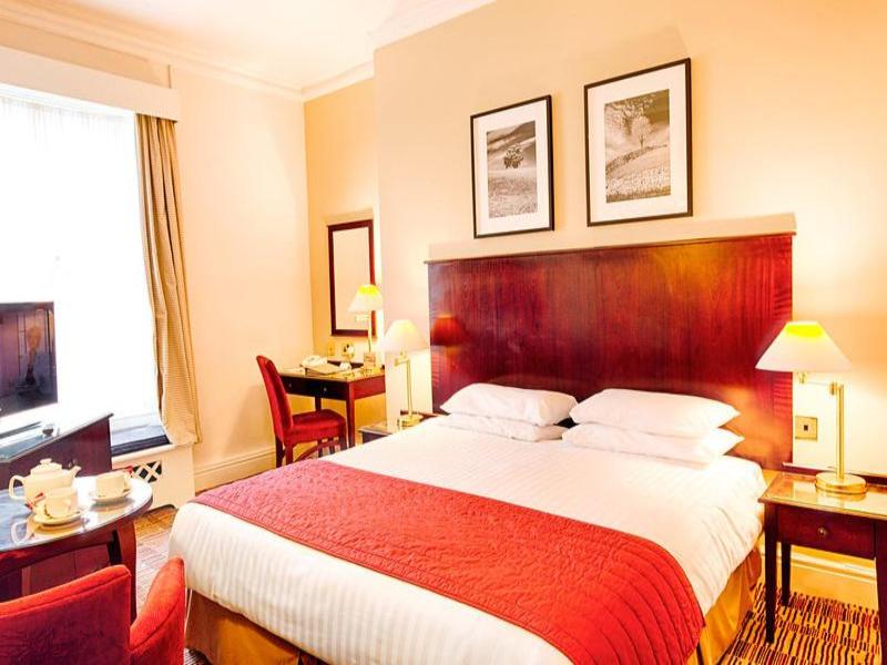 Old Swan Hotel image