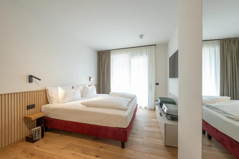 Ètra Suites & Apartments image