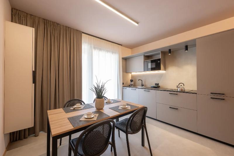 Ètra Suites & Apartments image