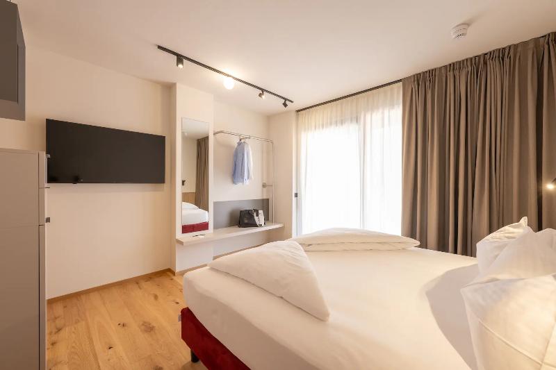 Ètra Suites & Apartments image