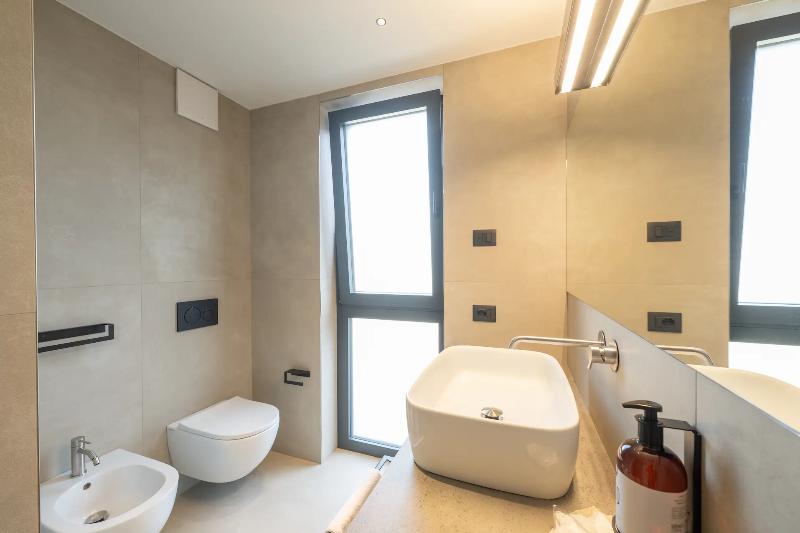 Ètra Suites & Apartments image
