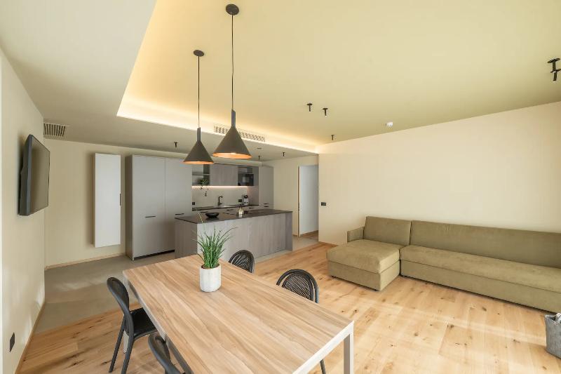 Ètra Suites & Apartments image