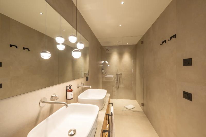 Ètra Suites & Apartments image
