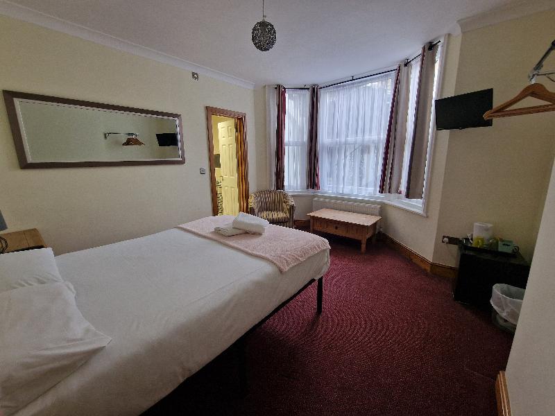 Hotel 65 & Annexes image