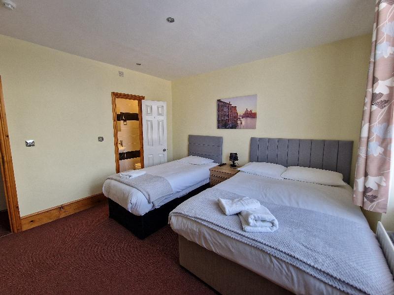 Hotel 65 & Annexes image