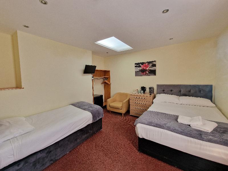 Hotel 65 & Annexes image