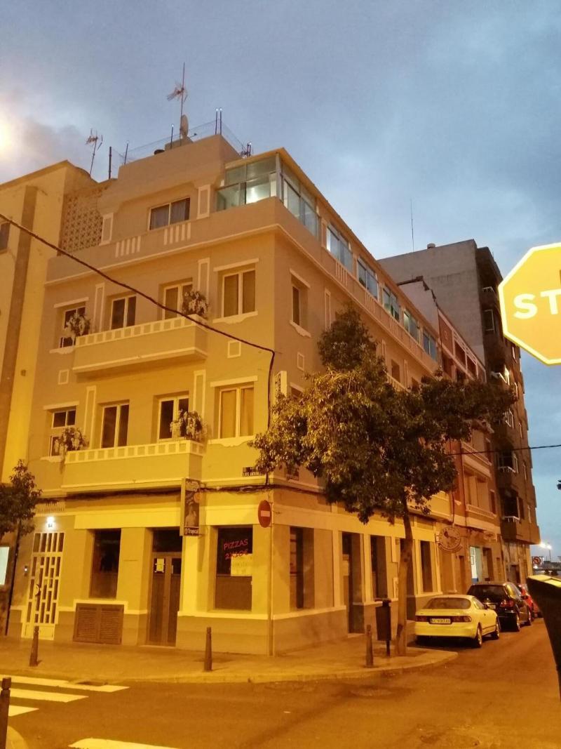 Alcaravaneras image