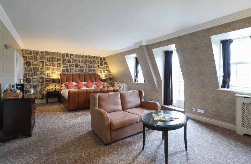 Hotel du Vin Wimbledon image
