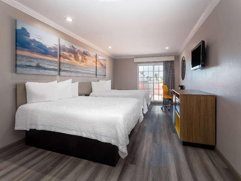 Days Inn by Wyndham Santa Monica/Los Angeles image