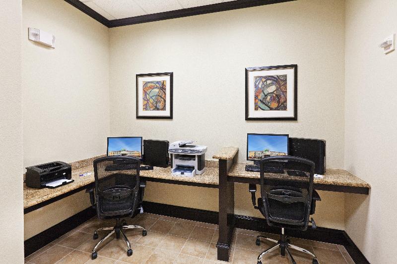 Holiday Inn Express & Suites Brownfield By IHG image