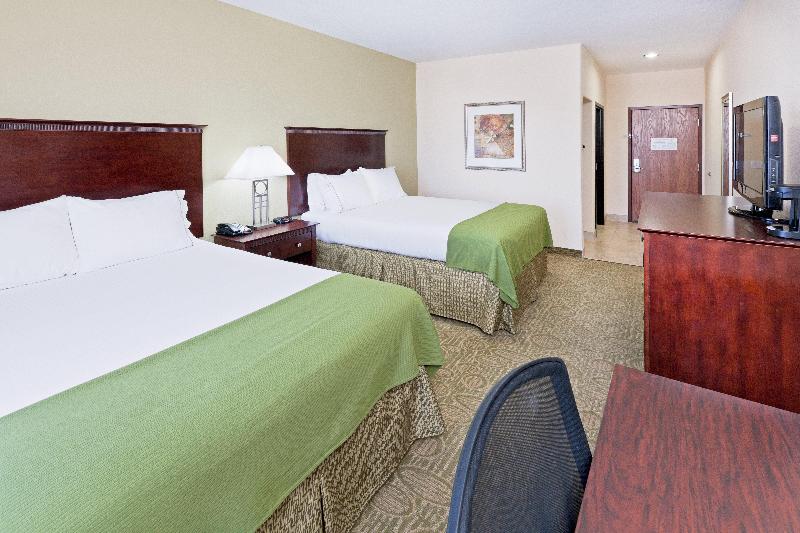 Holiday Inn Express & Suites Brownfield By IHG image