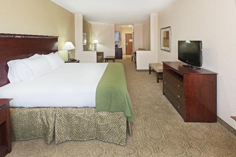 Holiday Inn Express & Suites Brownfield By IHG image