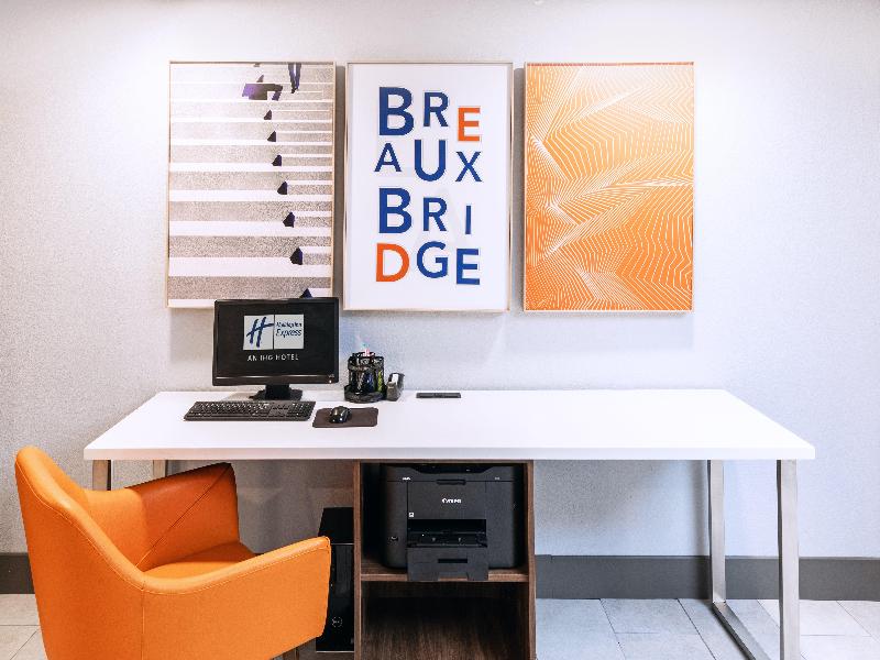 Holiday Inn Express Breaux Bridge/Henderson By IHG