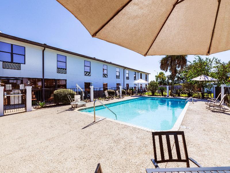 Holiday Inn Express Breaux Bridge/Henderson By IHG