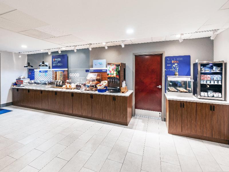 Holiday Inn Express Breaux Bridge/Henderson By IHG — photo 52