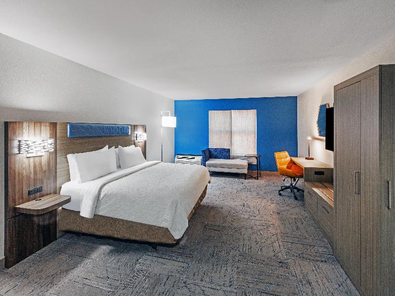 SUITE Accessible KING SIZE BED — photo 4