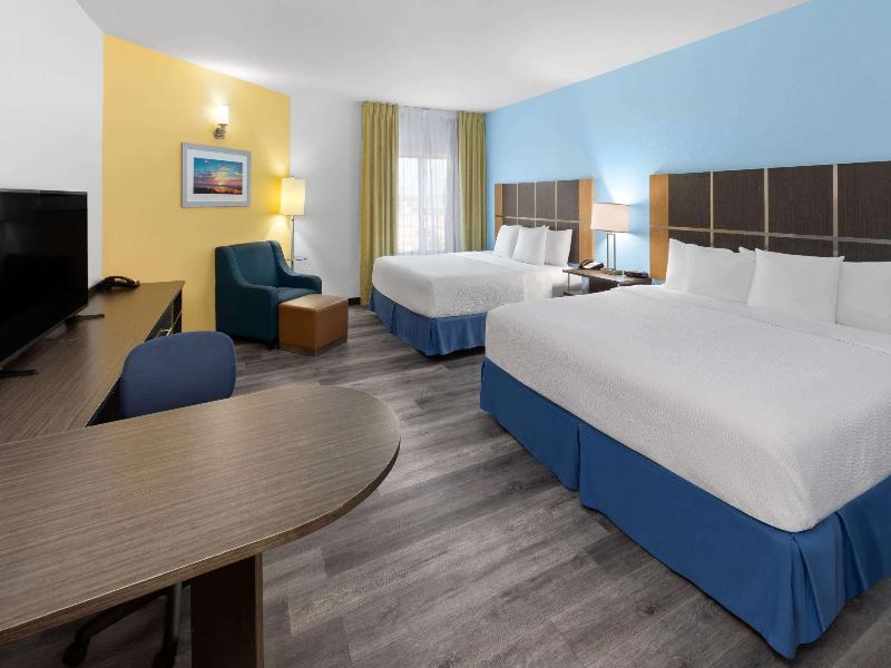 Days Inn &Suites by Wyndham Lubbock Medical Center image