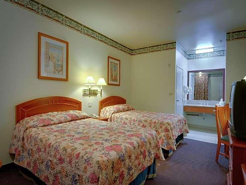 Vagabond Inn Hacienda Heights image