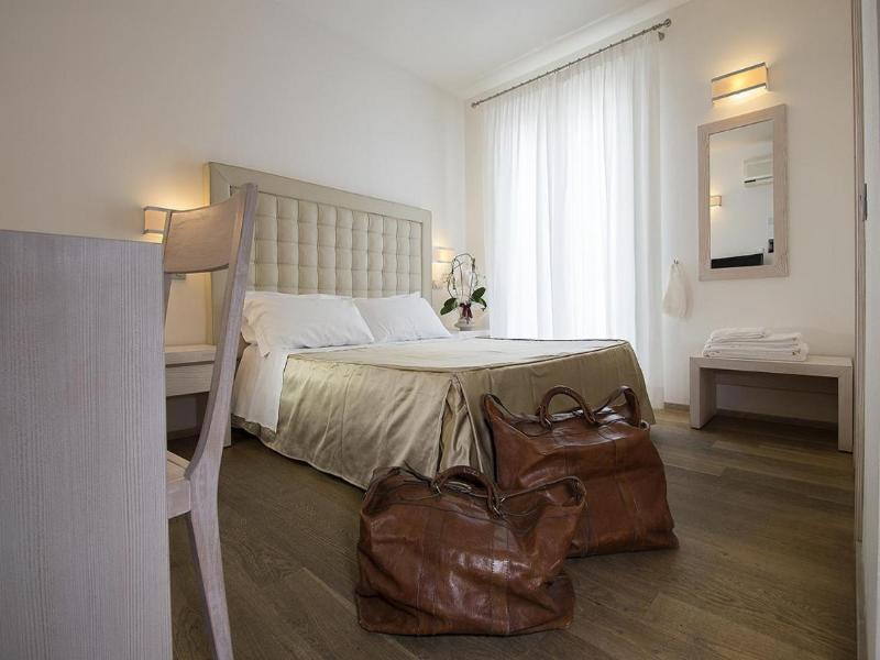 Hotel Alta la vista image