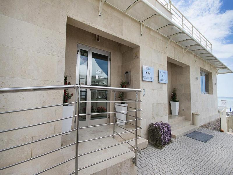 Hotel Alta la vista image