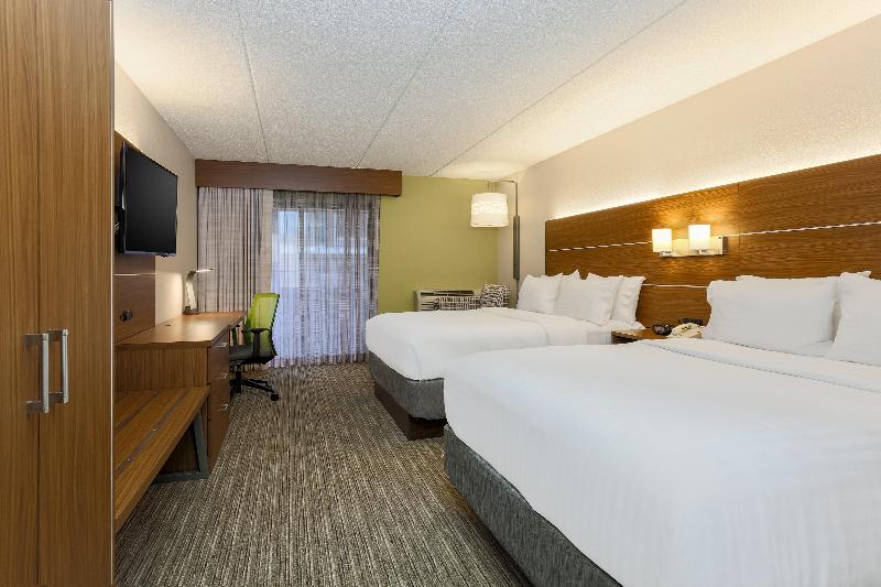 Holiday Inn Express Milwaukee-West Medical Center photo 21