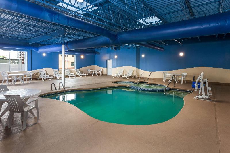 Wingate By Wyndham Sheboygan image