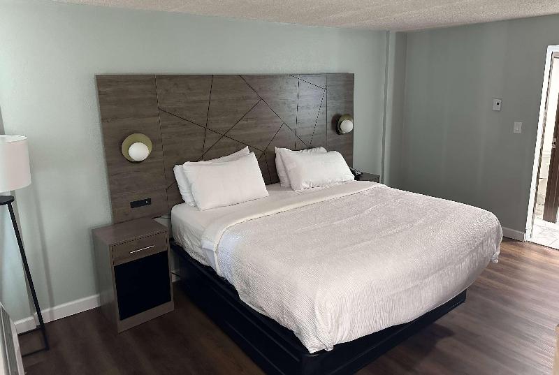 Wingate By Wyndham Sheboygan image