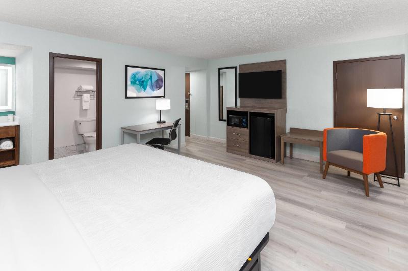 Wingate By Wyndham Sheboygan image