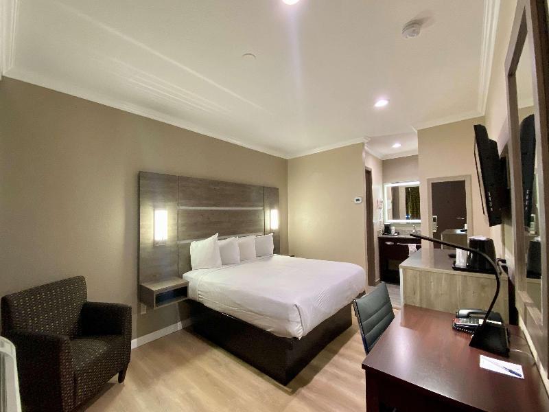 SureStay Hotel by Best Western Santa Cruz image