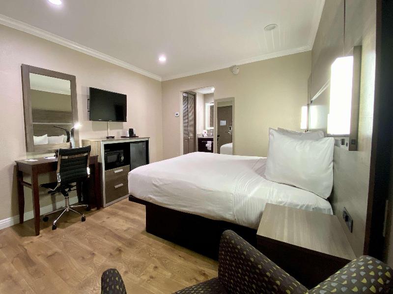 SureStay Hotel by Best Western Santa Cruz image