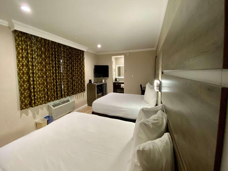 SureStay Hotel by Best Western Santa Cruz image