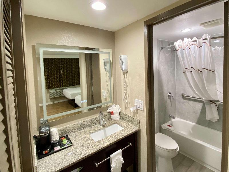 SureStay Hotel by Best Western Santa Cruz image