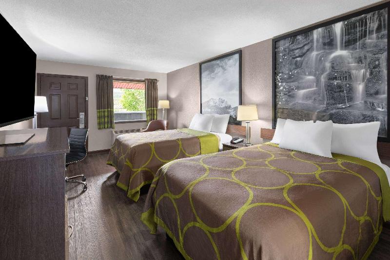 Super 8 by Wyndham Bridgeport/Clarksburg Area image