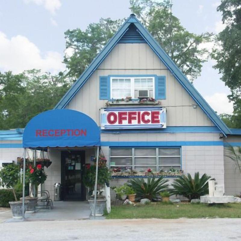 Deerwood Resort Motel & Campgrounds image 6