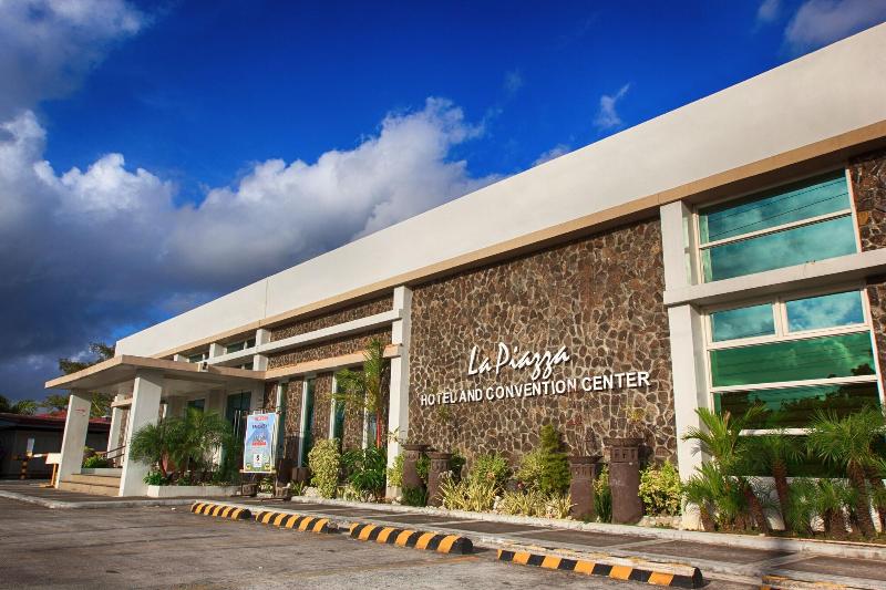 La Piazza Hotel and Convention Center