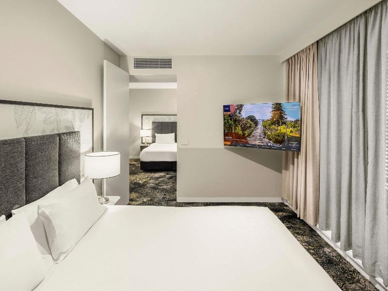 Hotel 115 image