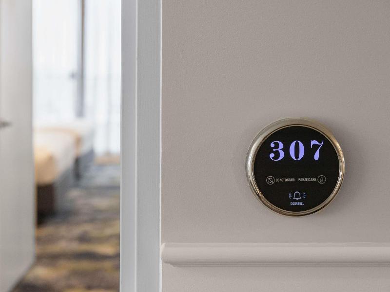 Hotel 115 image